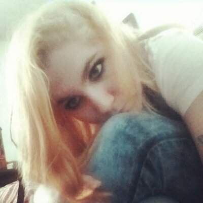 Profile Picture of Jessica Honeycutt (@Jessi_honey_bun) on Twitter