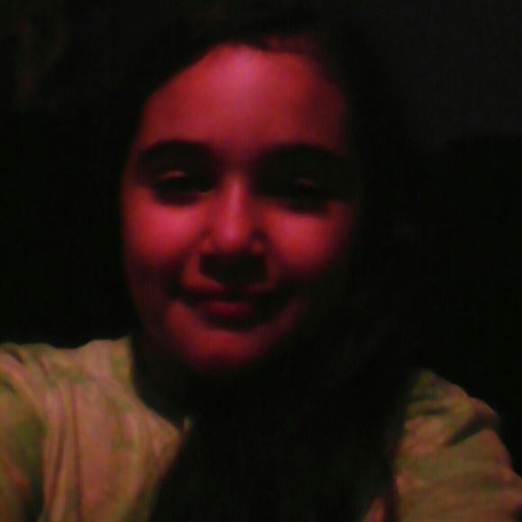 Kelly Goodwell - Poshmark Profile Picture of Kelly Goodwell (@kellyloveer) on Poshmark