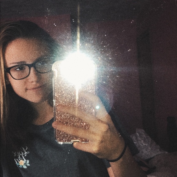 Profile Picture of Kaylee Lehmann (@kay_lee223) on Poshmark
