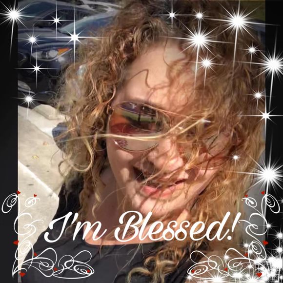 Profile Picture of Sonia Astorga (@sonast) on Poshmark