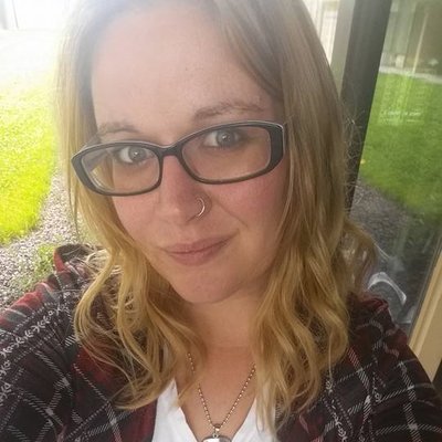 Profile Picture of Candice Holt (@CHolt84) on Twitter