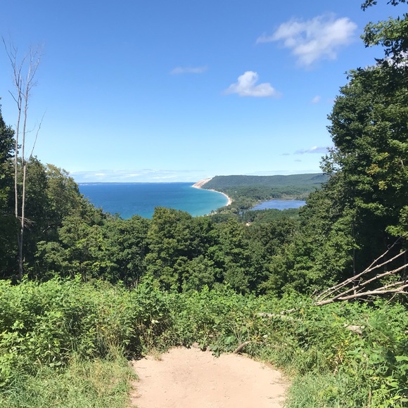 Profile Picture of Cathie Tenhoopen (@123cten) on Poshmark