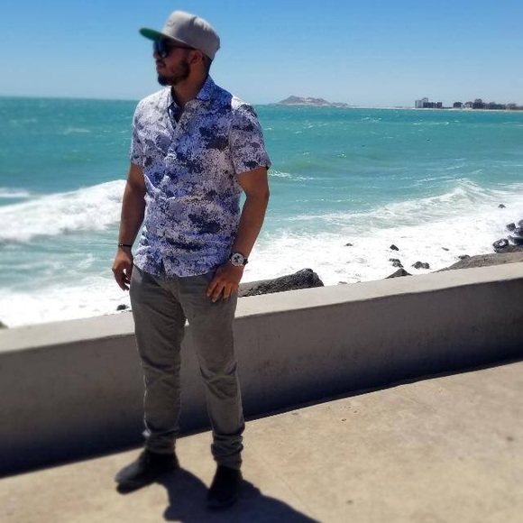 Profile Picture of Juan Felix (@juanbeltran12) on Poshmark