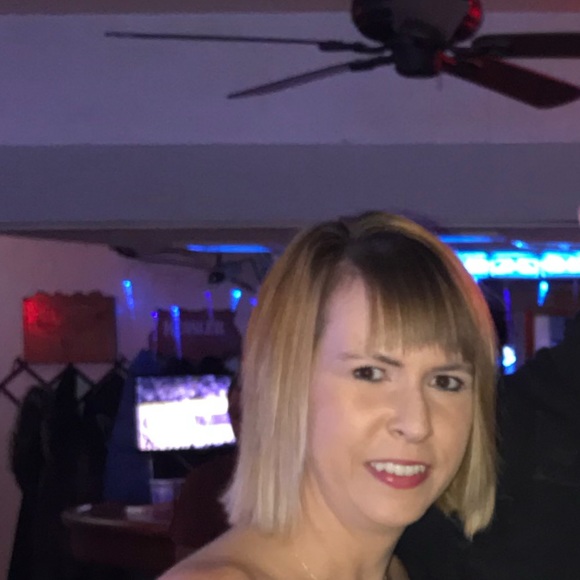 Profile Picture of Whitney Mcmasters (@whitneym36) on Poshmark