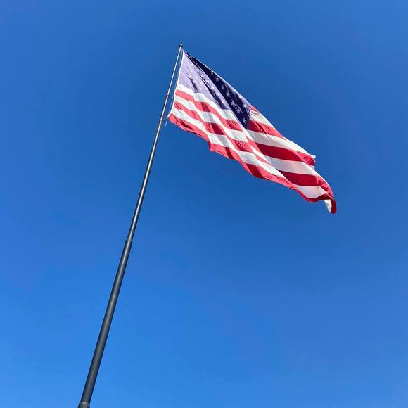 Profile Picture of Raymond Murphy (@checknu98) on Poshmark