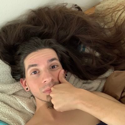 Profile Picture of Brandon Nathaniel (@snakeknitter) on Twitter