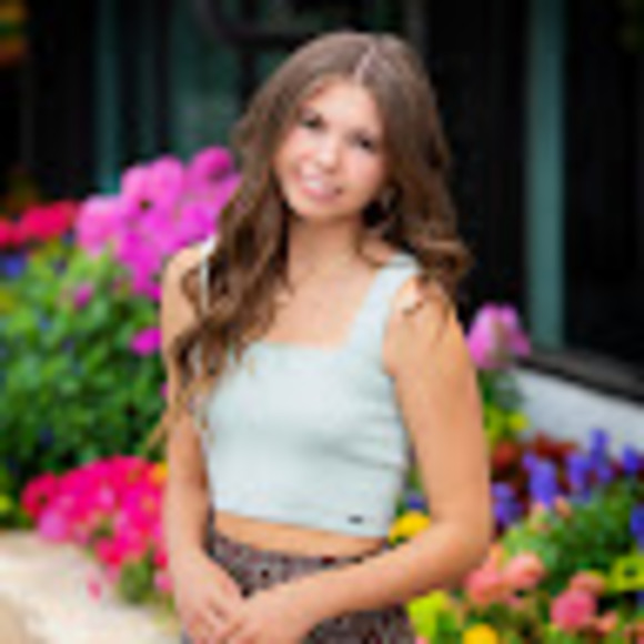 Hannah Reddan - Poshmark Profile Picture of Hannah Reddan (@hannahreddan06) on Poshmark