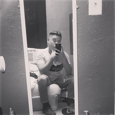 Profile Picture of Michael Escobedo (@MikeNite16) on Twitter