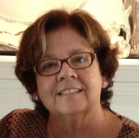 Profile Picture of Cathy Lytle (@ruflosn50) on Poshmark