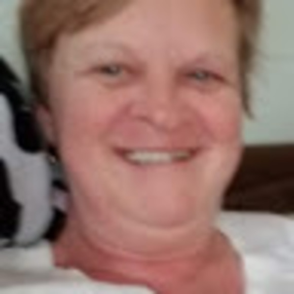 Profile Picture of Anita Mounts (@amountsfrb) on Poshmark