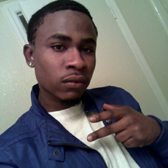 Profile Picture of Benny Silva (@bennysilva) on Poshmark