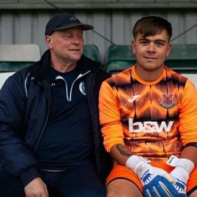 Profile Picture of Cliff Kemp (@cliff_kemp) on Twitter
