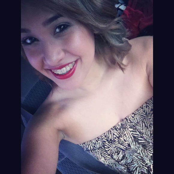 Profile Picture of Alexandria Nuno (@alexxanndriaa) on Poshmark