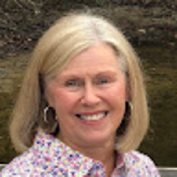 Profile Picture of Cindy Dullea (@cindydullea) on Poshmark