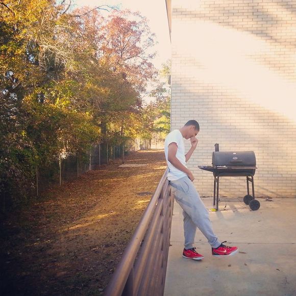 Profile Picture of Devin Cosby (@devincosby) on Poshmark