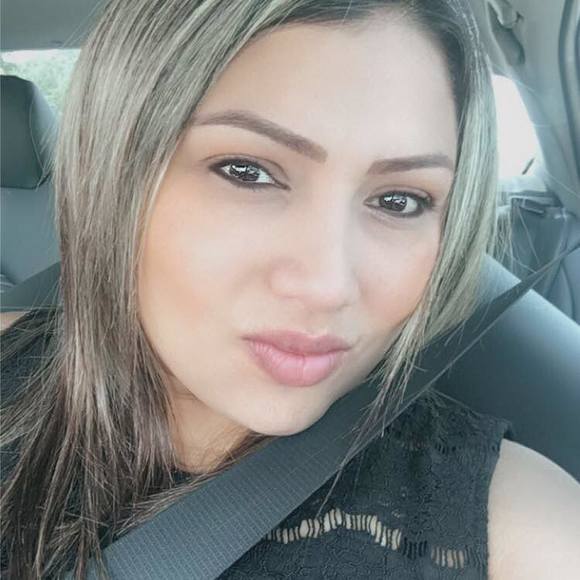 Profile Picture of Carolina Negrette linares (@negrette_32) on Poshmark