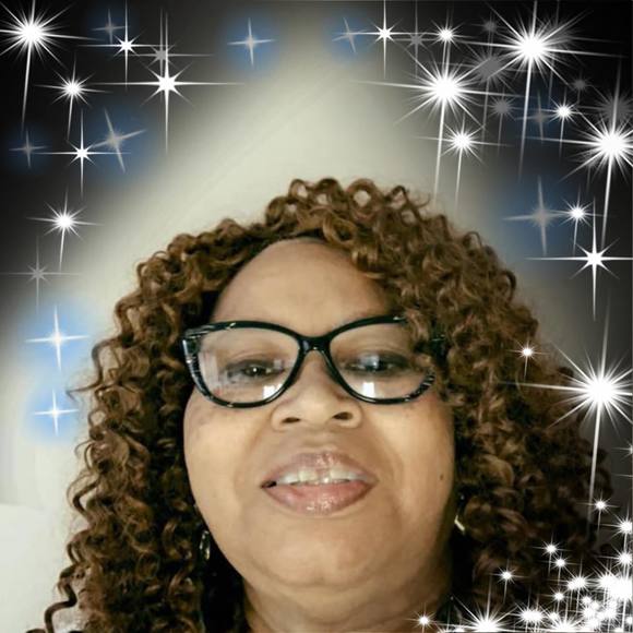 Profile Picture of Doris Coleman (@msdc0921) on Poshmark