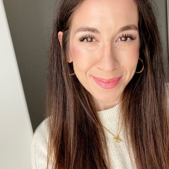 Profile Picture of Erica Deleon (@edele) on Poshmark