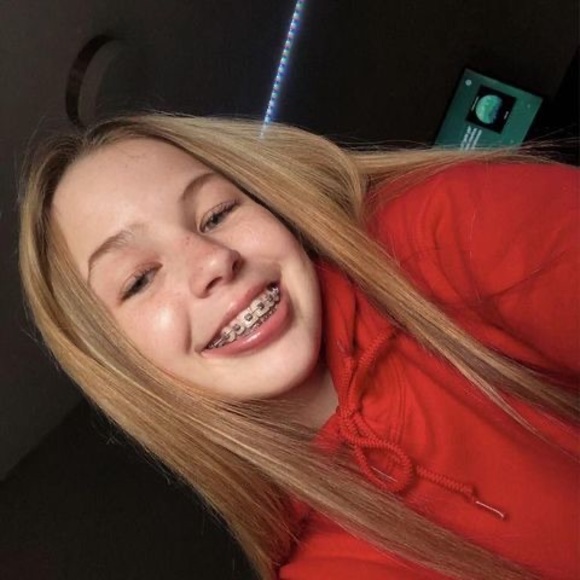 Profile Picture of Olivia Fradette (@livfradette) on Poshmark