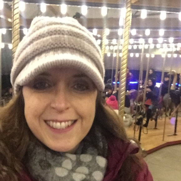 Profile Picture of Norine Rudnicki (@norine70) on Poshmark