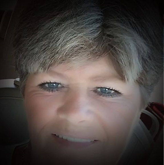 Profile Picture of Tonyia Craddock (@tonyiapc55) on Poshmark