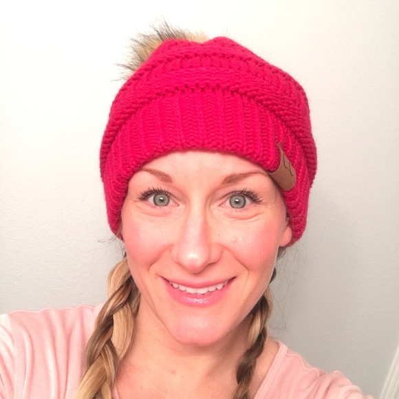 Profile Picture of Camille Hynson (@rock_sunshine) on Poshmark