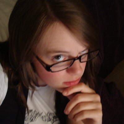 Profile Picture of Vic Jeanne Hill (@vicjeanne) on Twitter