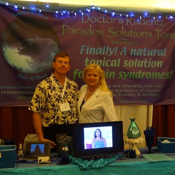 Profile Picture of Leslie Radentz (@paradoxpearls) on Poshmark