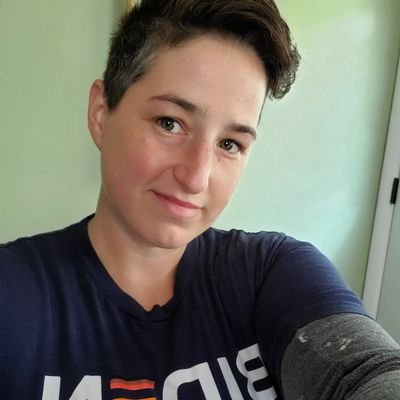 Profile Picture of Vice President Kamala Devi Harris PEOPLE Alex  💛 🐝 (@AthrynManning) on Twitter