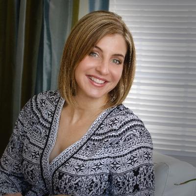 Profile Picture of Diana Munoz Stewart (@dmunozstewart) on Twitter