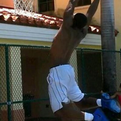 Profile Picture of Joshua Nealy (@Joshua24nealy) on Twitter