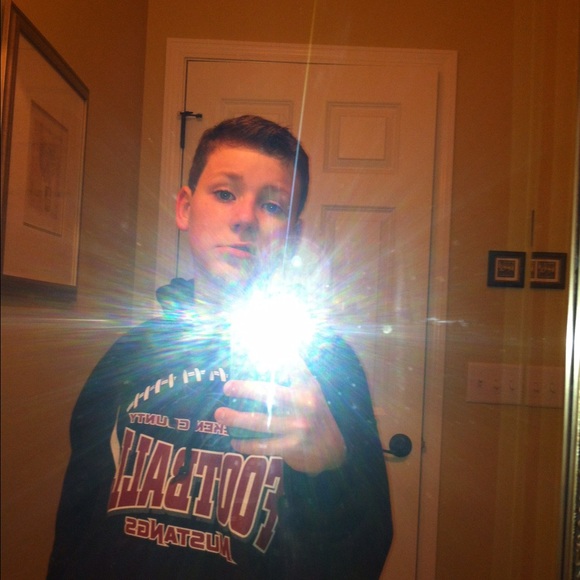 Profile Picture of Logan Wilson (@wilson_36) on Poshmark