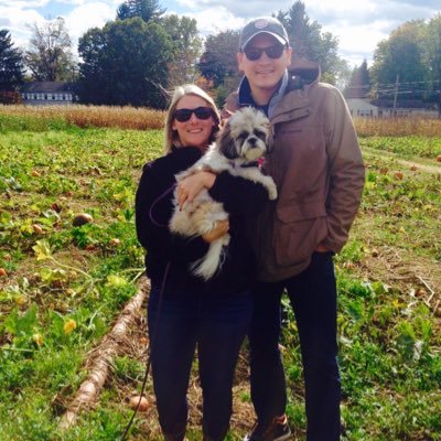Profile Picture of Tim Larkin (@larktheshark_19) on Twitter