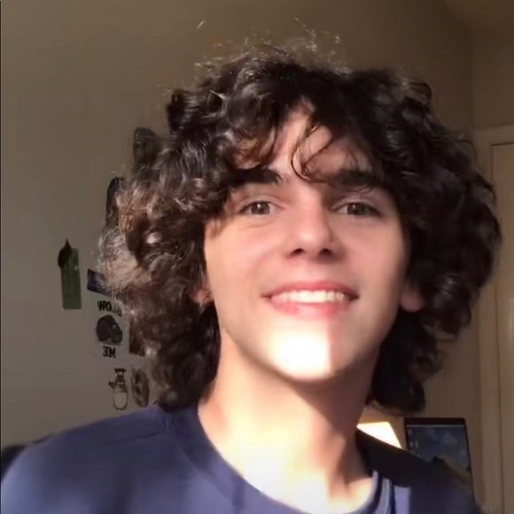 Profile Picture of Virginia Barinas (@fpofjackdgrazer) on Poshmark