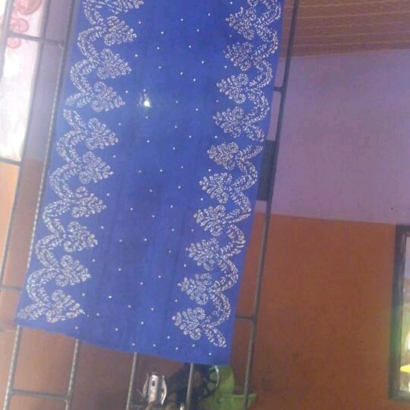 Profile Picture of Kemi Kemi (@yemkem2) on Poshmark