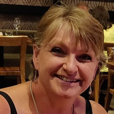 Profile Picture of Helen Watts (@HWattsAuthor) on Twitter