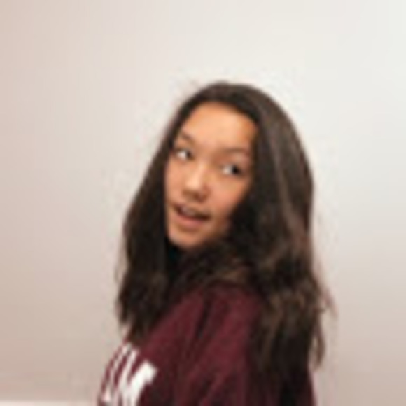 Profile Picture of Lana Spraley (@lana_sp) on Poshmark