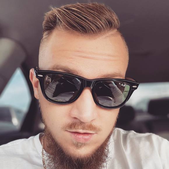 Profile Picture of Kyle Cantrell (@ccckkt) on Poshmark