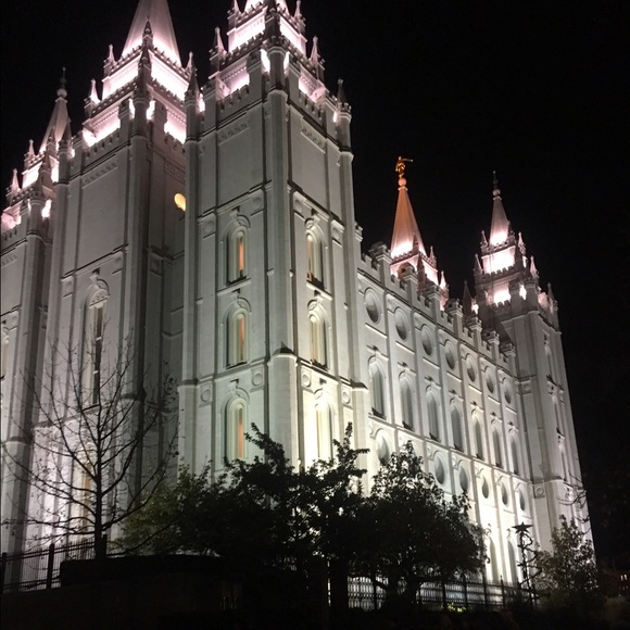 Profile Picture of Katelyn Lewis (@katielew34) on Poshmark