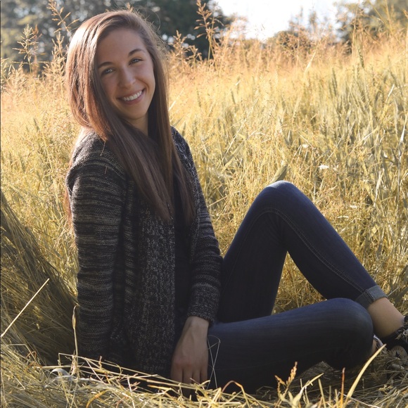 Profile Picture of Christa Pearson (@sheeka17) on Poshmark