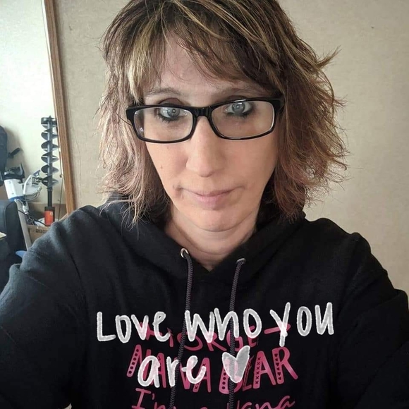 Kelly Rossio- delpierre - Poshmark Profile Picture of Kelly Rossio- delpierre (@kellyd06) on Poshmark