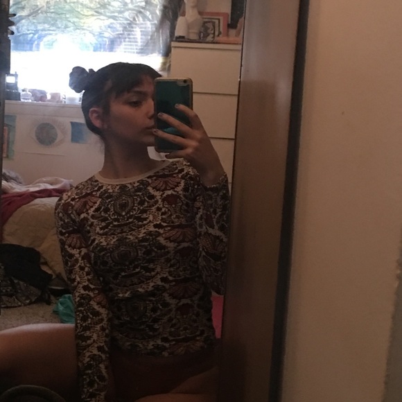 Profile Picture of Amelia Varney (@memesclothes19) on Poshmark