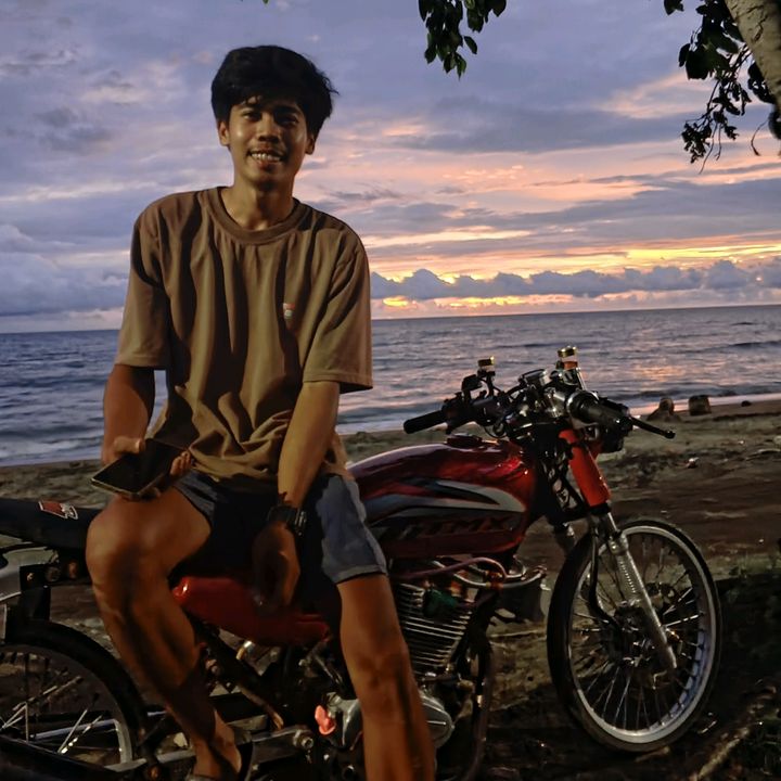 Profile Picture of AD R Ian xel21 (@adriangalleto497) on Tiktok