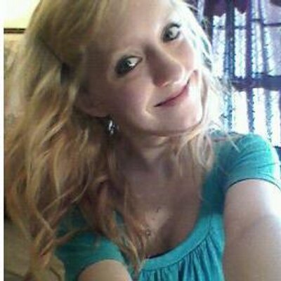 Profile Picture of Taylor McLellan (@taytaymclellan) on Twitter