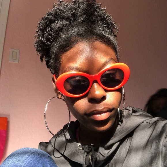 Profile Picture of Lyn Wilson (@lynuzivert) on Poshmark