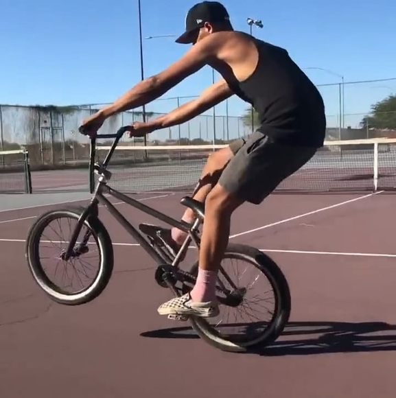 Profile Picture of Javier Alvarez (@javierbmx579) on Poshmark