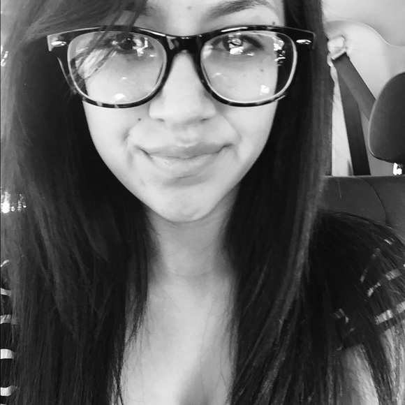 Profile Picture of Precious Nerida (@ayprecious) on Poshmark