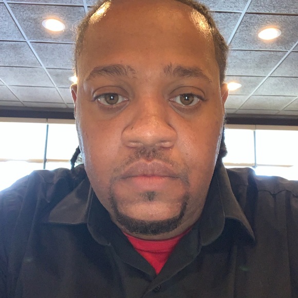 Profile Picture of Nicholas Sorrell (@smooth152) on Poshmark