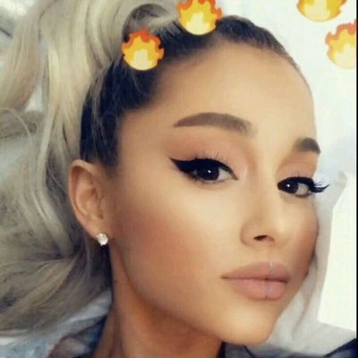 Profile Picture of Jess & Leona (@lmlp0v) on Twitter