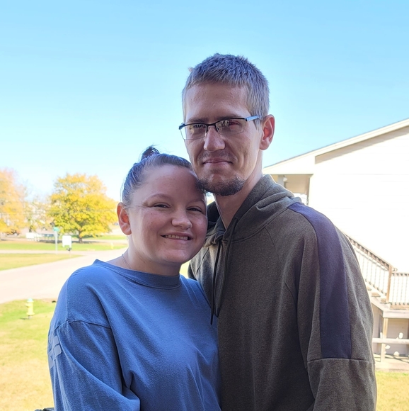 Profile Picture of John Richardson (@johnrichards250) on Poshmark